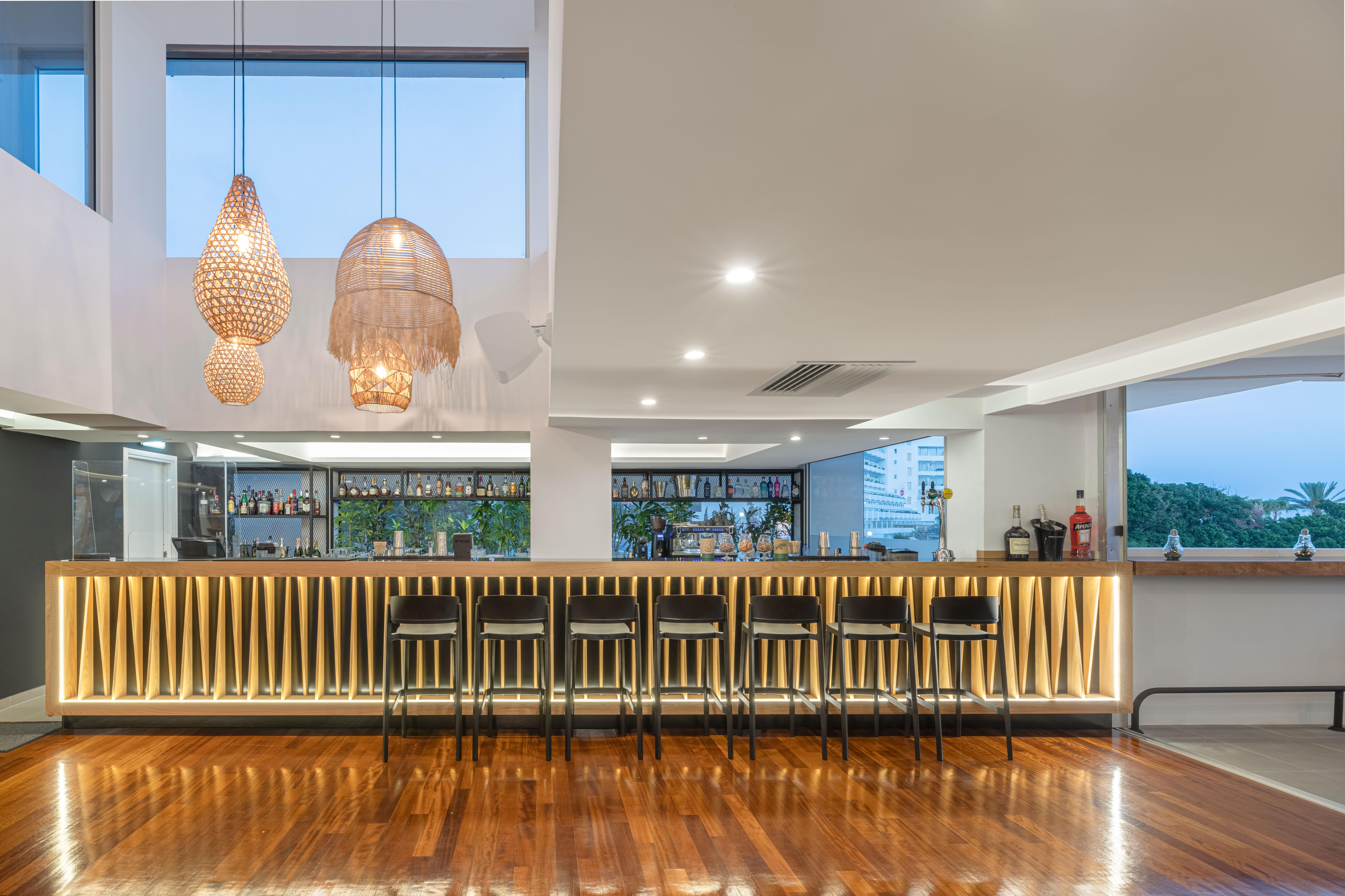 Napa Mermaid Hotel & Suites ไอยานาปา ภายนอก รูปภาพ