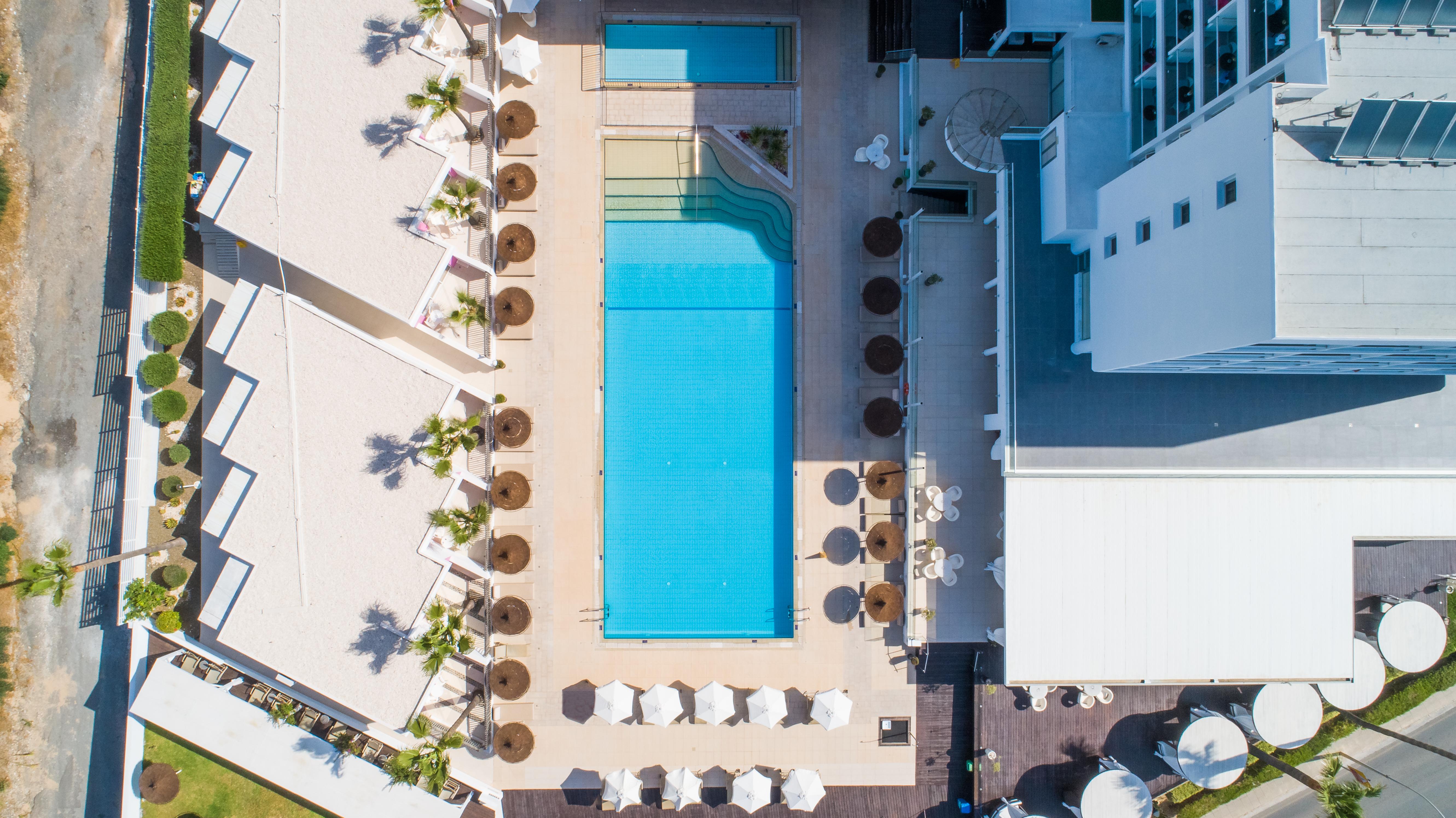 Napa Mermaid Hotel & Suites ไอยานาปา ภายนอก รูปภาพ