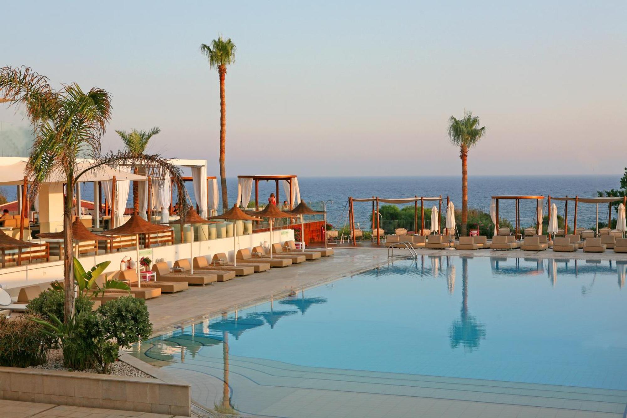 Napa Mermaid Hotel & Suites ไอยานาปา ภายนอก รูปภาพ