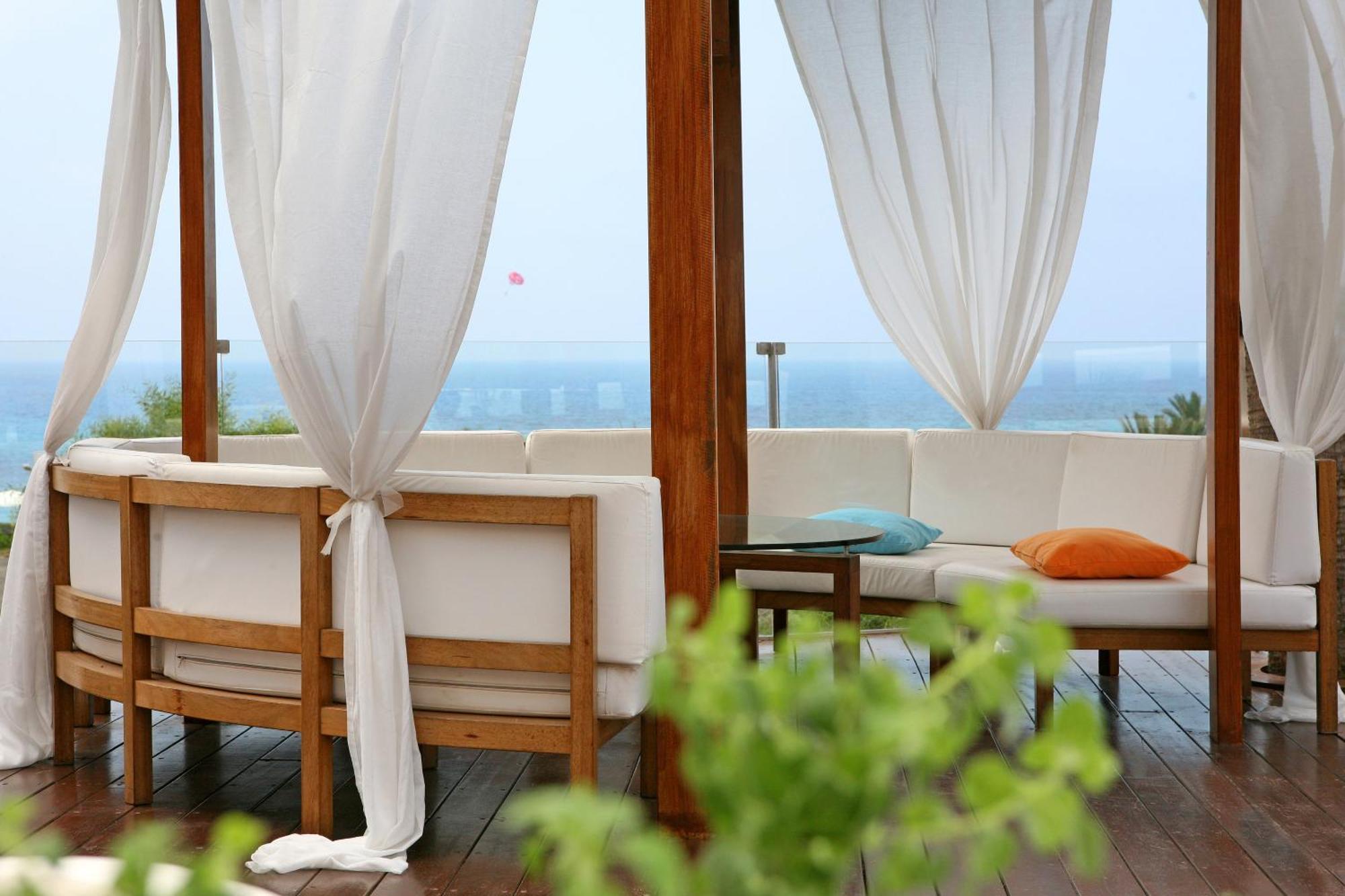 Napa Mermaid Hotel & Suites ไอยานาปา ภายนอก รูปภาพ